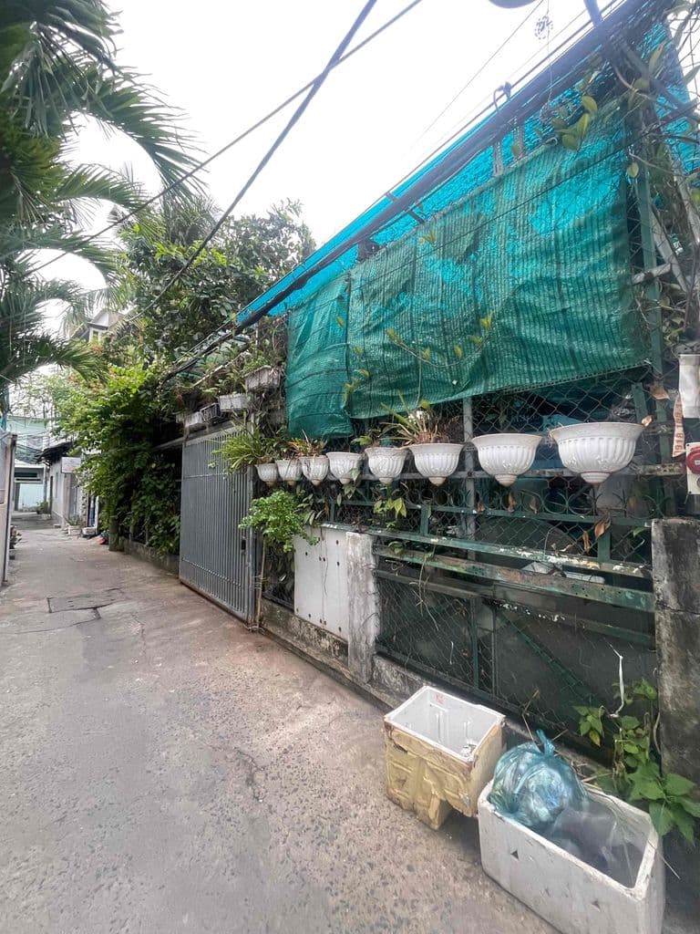 142m2 đất có nhà cấp 4 - Chỉ 5,5 tỷ - 1 sẹt Huỳnh Tấn Phát Q7