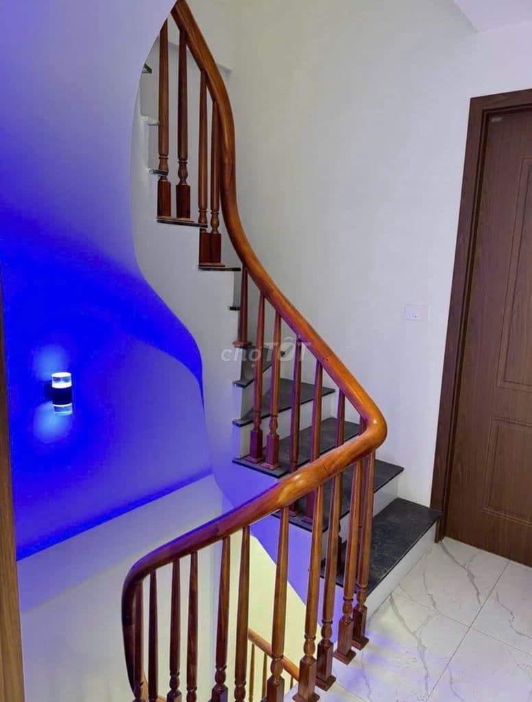🚀 BÁN NHÀ LIÊN MẠC - 5 TẦNG MỚI CỨNG - Ô TÔ ĐỖ CỬA - CHỈ 5.3 TỶ