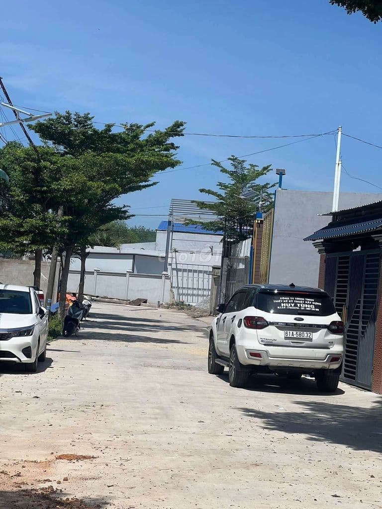 bán đất mặt tiền đường Cây Trôm - 800m2 ( 10 x 80 ) đúng giá 2ty400