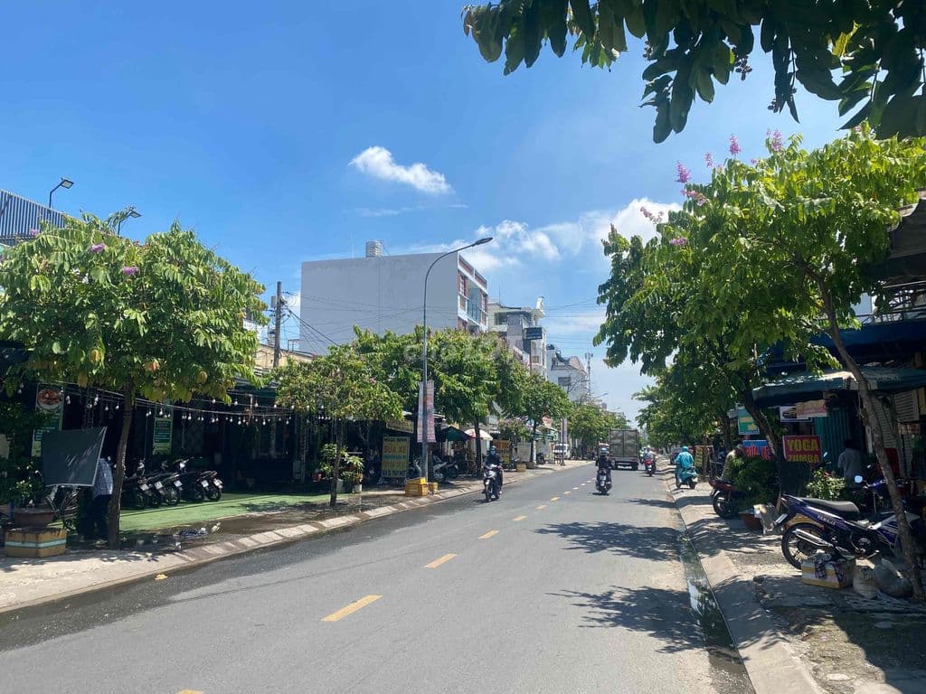 BÁN NHÀ 5 tầng. 80m2. ngang 4.5. TẠI ĐÔNG HƯNG THUẬN. QUẬN 12