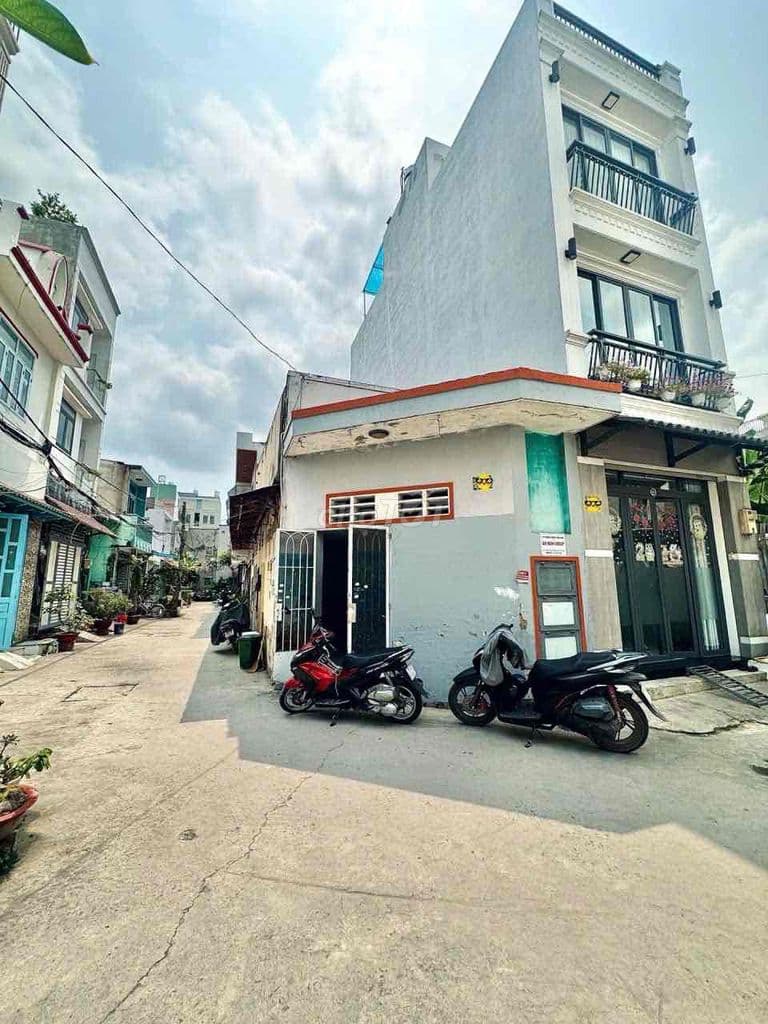 NHÀ CŨ,CẢI TẠO HOẶC XÂY MỚI THEO NHU CẦU 2 MẶT HẺM (đường 5M) NỞ HẬU - Ảnh 2