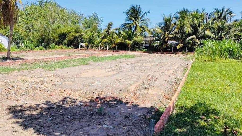 KẸT TIỀN, BÁN GẤP LÔ ĐẤT NGUYỄN PHONG SẮC, SHR CHỈ TỪ 720 TRIỆU