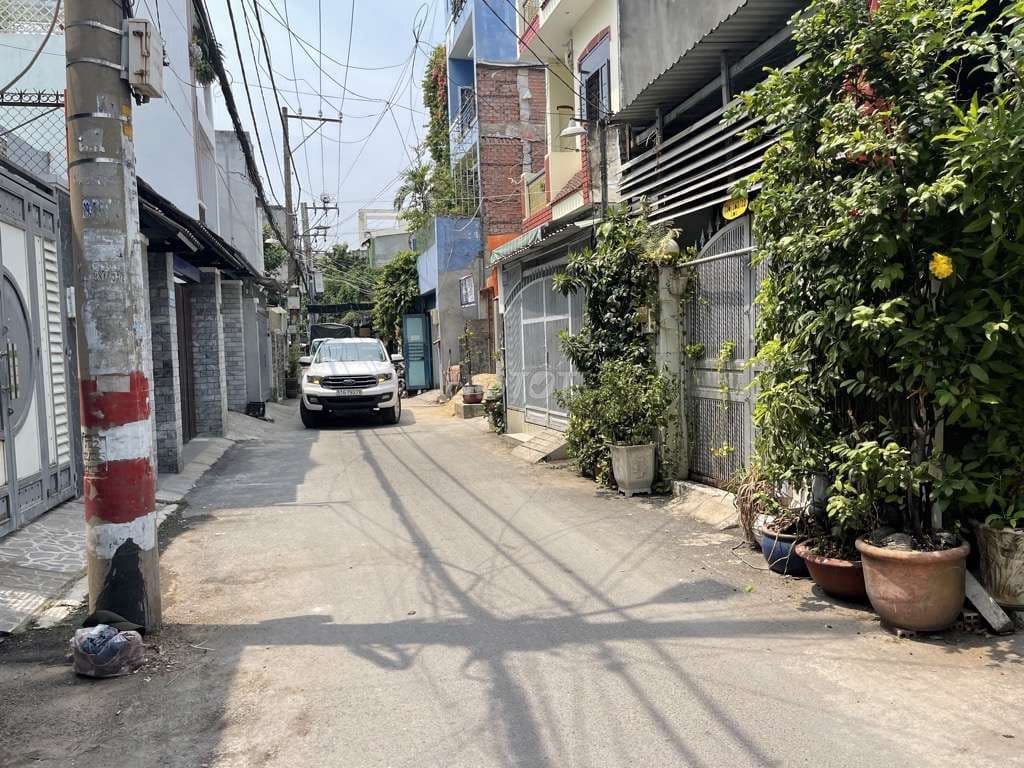 XH ngủ trong nhà, Lê Văn Thọ, ngang 4,5m, 4 tầng, nhỉnh 8 đồng.