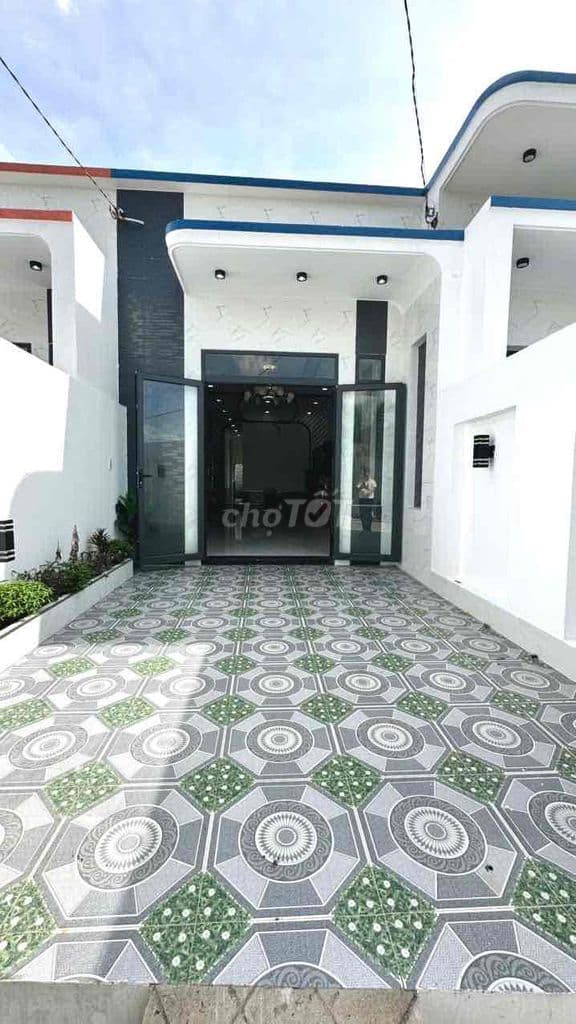 KẸT TIỀN TRẢ NỢ NÊN BÁN GẤP NHÀ CẤP 4 108m2- SỔ HOÀN CÔNG - 1 TỶ850 - Ảnh 2