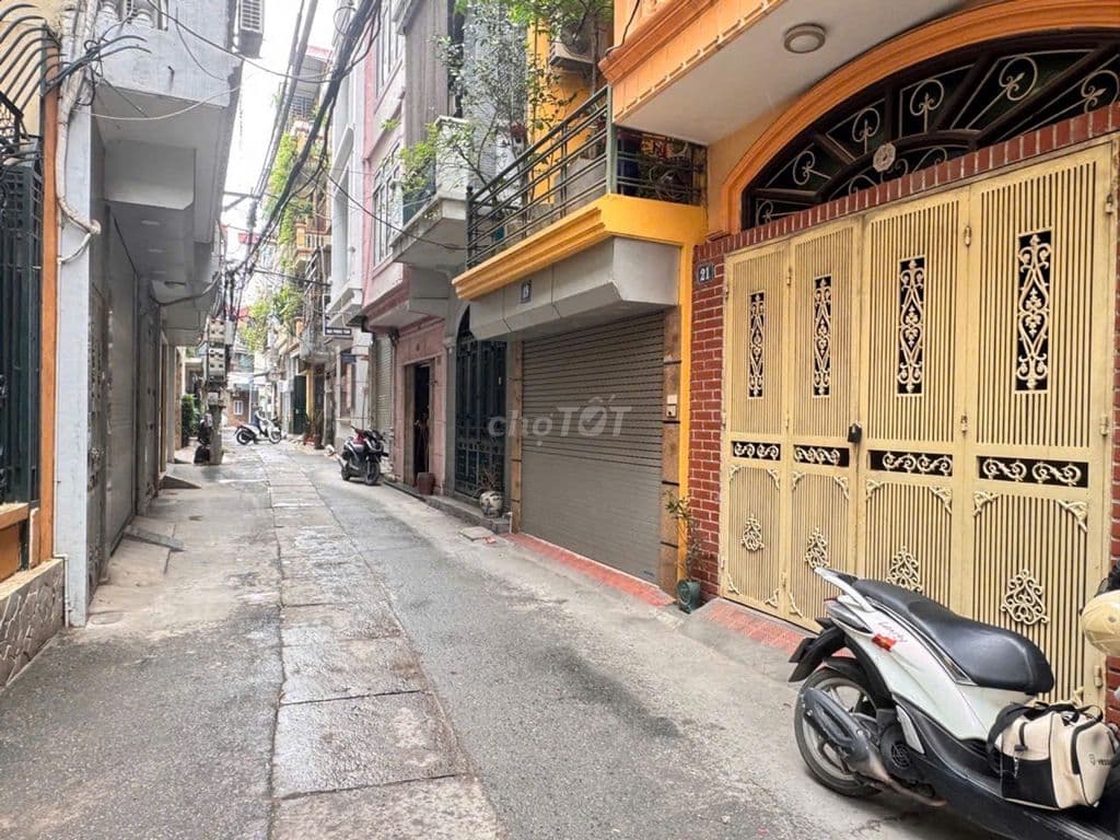 Nhỉnh 6 tỷ – nhà lõi HBT, 45m x 4 tầng, lô góc, gần hồĐH, sức khỏe tốt
