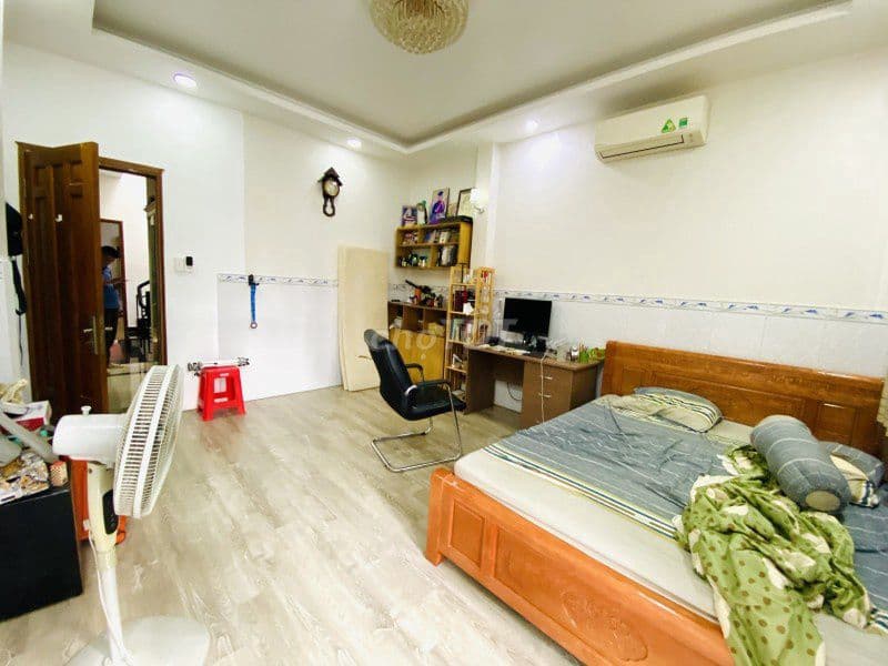 "Hot" nhà đẹp 53m2, hẻm xe hơi, gần Phạm Văn Đồng - Ảnh 2