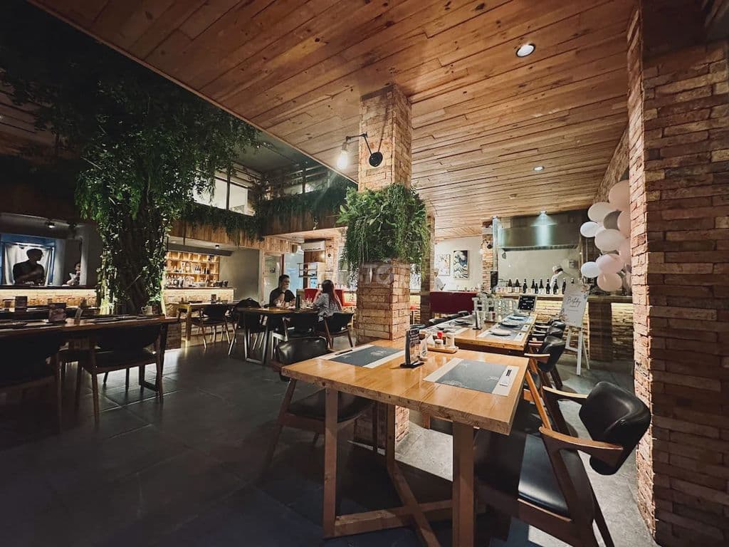 CHO THUÊ NHÀ GÓC 2 MẶT TIỀN LÊ VĂN SỸ– VỊ TRÍ ĐẸP, NHẬN DIỆN CỰC TỐT - Ảnh 2