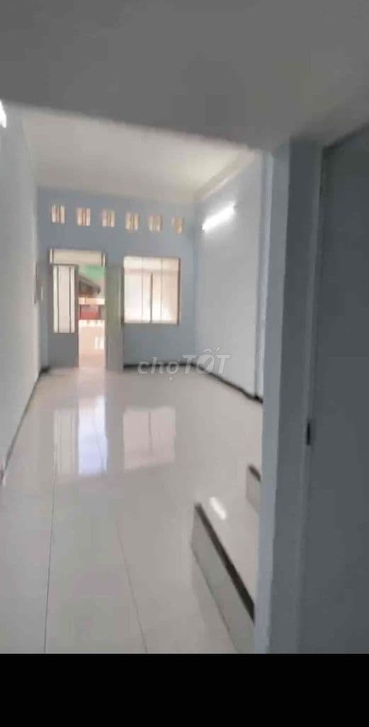 bán căn hộ chung cư lầu 2 dt3x17m 2pn 1wc đường Tản Đà. P10. Q5 cũ