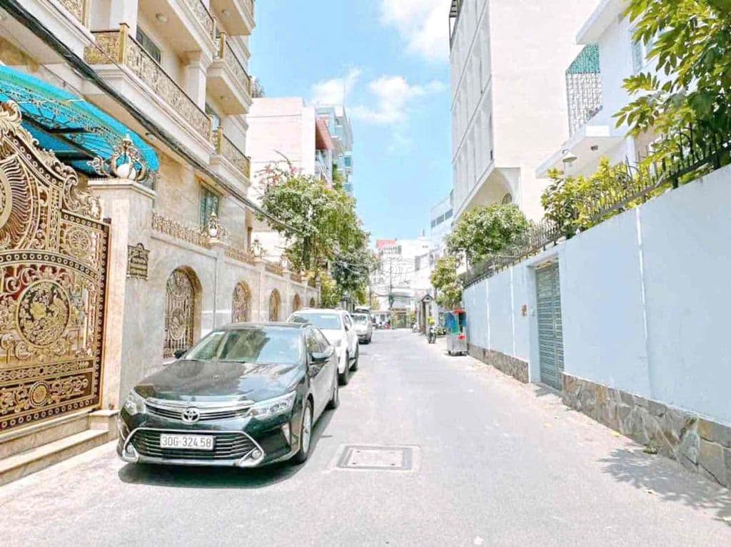Nhà 4 tầng khu vip kiều đàm