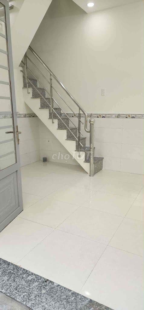 KẸT TIỀN HẠ GIÁ CẦN BÁN GẤP NHÀ