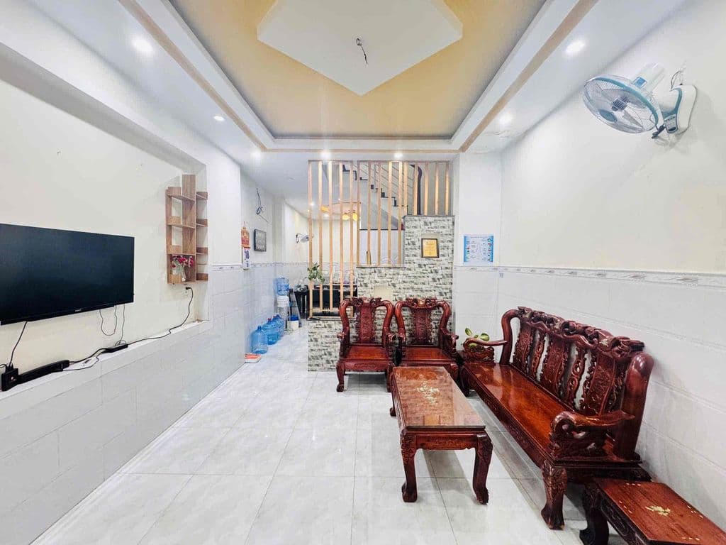 Bán Nhà sát mặt tiền Đinh Thị Thi Vạn Phúc, phù hợp ở và kinh doanh