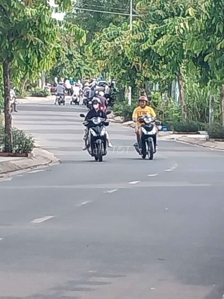 Nhà MẶT TIỂN Tân hiệp sổ hồng khu dân cư - Ảnh 2