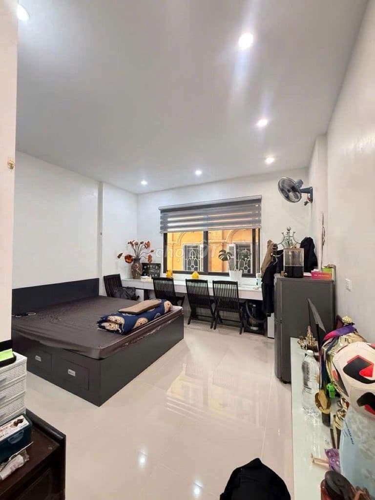 Giá Shok! Bán Gấp Nhà Phố Hào Nam 32m² x 4 Tầng, Mặt Ngõ Ô Tô Tránh KD - Ảnh 3