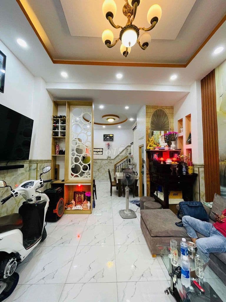 Nhà đẹp ở liền hẻm 3m Tỉnh Lộ 10 Q. Bình Tân giáp Q6 - Ảnh 2