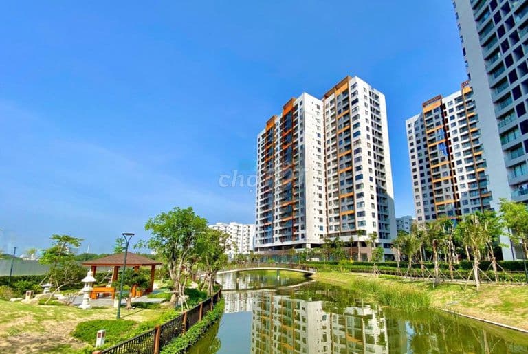 Căn hộ bên sông 70m2, 2PN, 2WC, view sông cực đẹp, kề Phú Mỹ Hưng