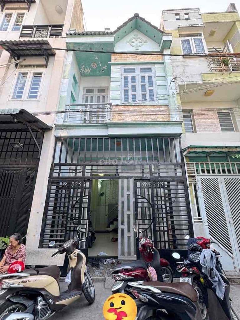 Q12. NHÀ PHỐ 4M x 10M ĐÚC 1 LẦU HẺM 5M THỚI AN 20