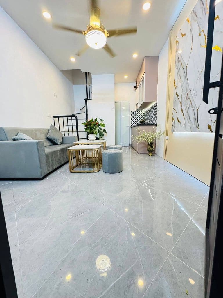 Bán Nhà Ở Luôn Vĩnh Hưng, Hoàng Mai 18m, 3 tầng, mt 3.2m, giá 1.68 tỷ.