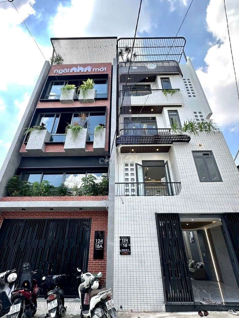 Siêu Phẩm 4 Tầng Ngang 5,5m Hẻm 7m 1/ Ngắn Thạnh Lộc 19.Ngay Ngã tư ga