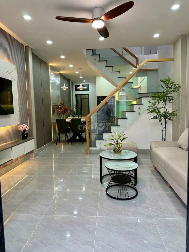 Nhà HẺM XE HƠI Phan Văn Trị, P.7 _ 4m x 16.5m, 2 T
