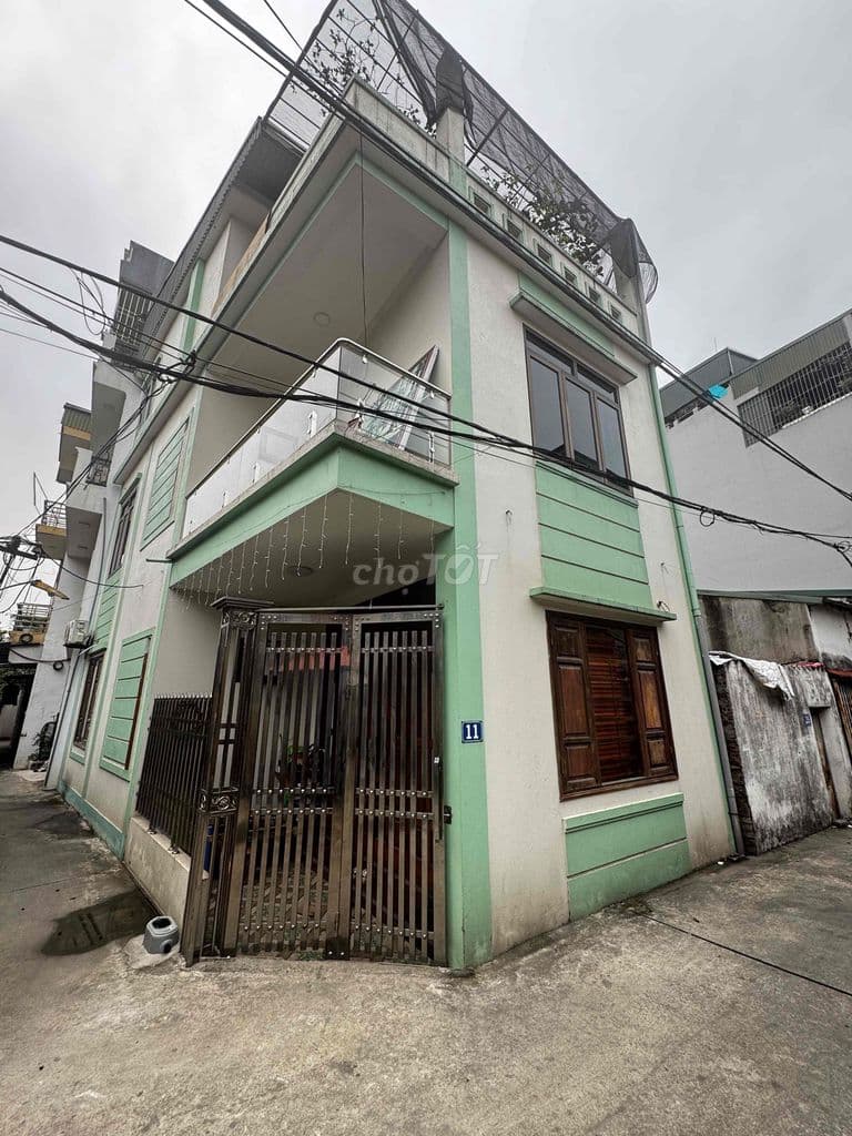 NHÀ CỔ BI GIA LÂM 60M 4 TẦNG 4 NGỦ MT 4M LÔ GÓC Ô TÔ VÀO NHÀ THOÁNG S