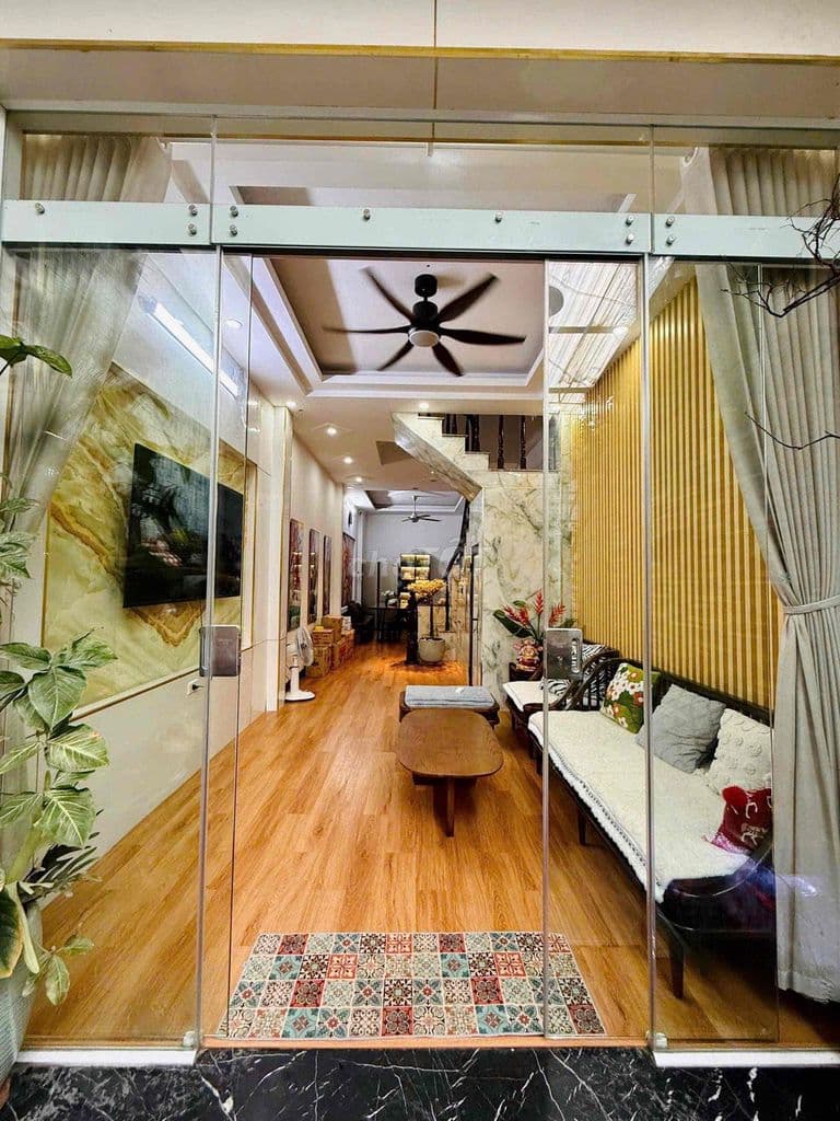 BÁN NHÀ CHÍNH CHỦ PHỐ KIM GIANG 46m2- 5 tầng 9,7 tỷ