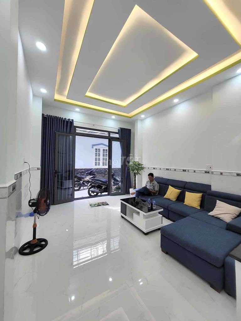 👉Hẻm Xe Hơi - DT: 4x10 (40m2) - Nhà Đúc 2 Tầng, Ngay Vườn Lài - chỉ 4,