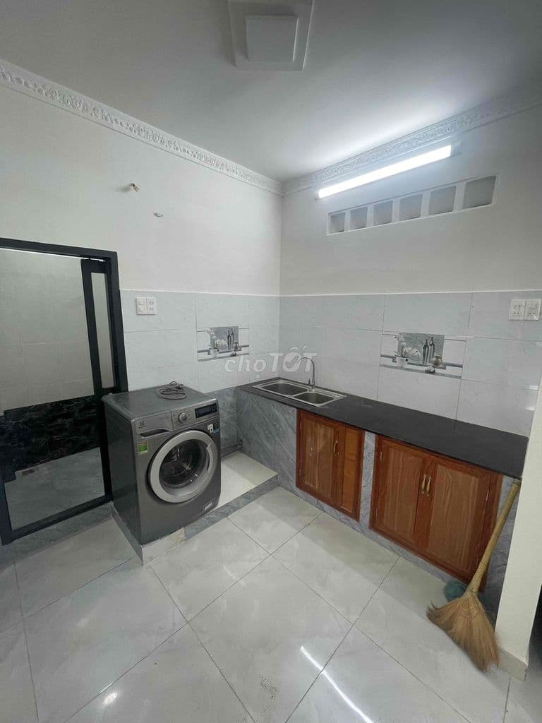 Bán căn hộ Cách Mạng Tháng Tám, 45m2 2PN-1WC khu thang bộ, có Sổ Hồng - Ảnh 2