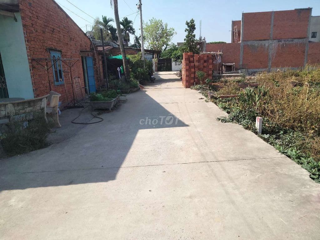 BÁN ĐẤT THỔ CƯ MẶT TIỀN ĐƯỜNG XÂY DỰNG TỰ DO, XÃ BÌNH MỸ 110M2