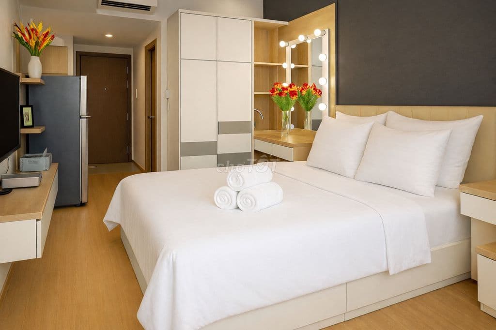 Officetel Rivergate Studio 26m2 tầng 20 view sông 3.2 tỷ bao phí