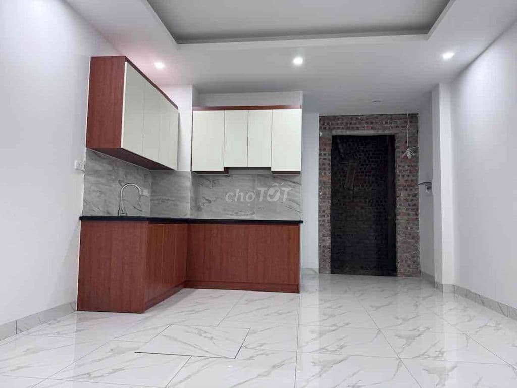 8 TỶ - MỸ ĐÌNH - 40m x 5T x mt 4.2m -THANG MÁY- NGÕ THÔNG - VỊ TRÍ ĐẸP