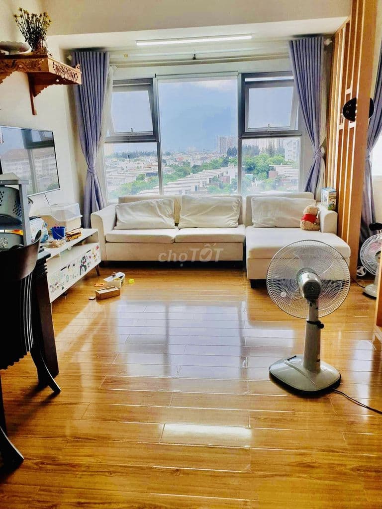 Chính chủ cần bán gấp căn hộ Flora Fuji, 55m2 1+1PN Full NT đã có sổ