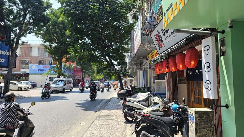 Căn hộ nhà Mặt tiền 240 Lê Văn Sỹ, vị trí trung tâm gần sây bay - Ảnh 3