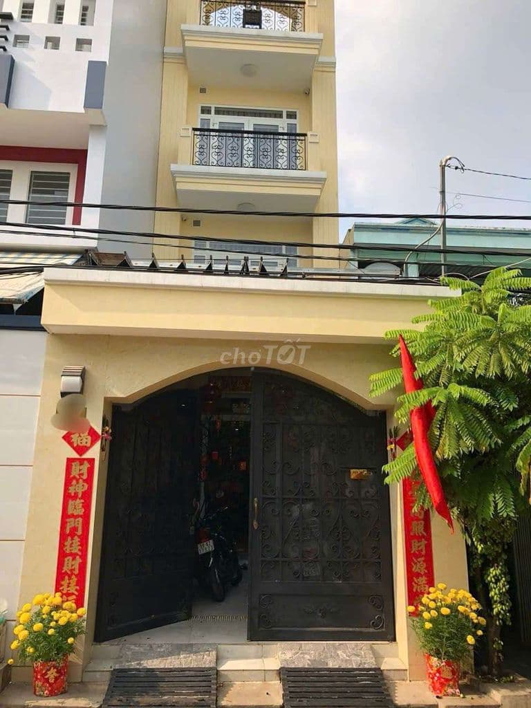 Bán Nhà Mặt Tiền Ngay Chợ Hồ Trọng Quý