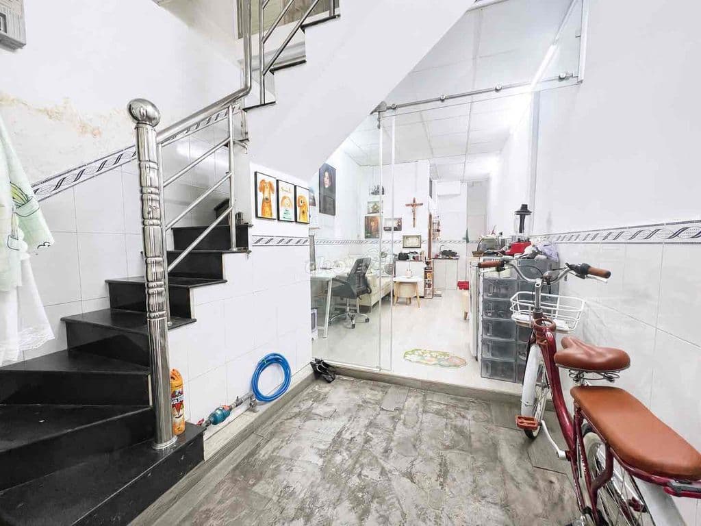 Nhà quận 3 giá rẻ quá 29m2 trệt lầu 2 phòng ngủ chỉ 50m ra mặt tiền - Ảnh 2