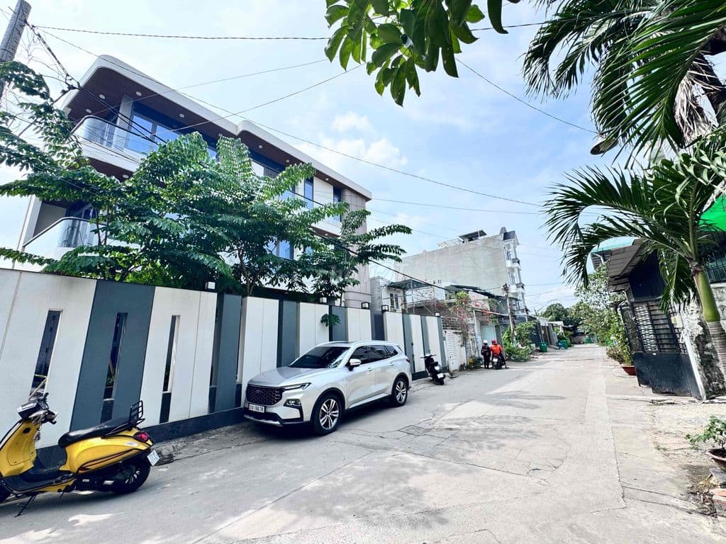 SIÊU PHẨM VILLA SÂN VƯỜN - 2 MẶT TIỀN ĐƯỜNG THÔNG THOÁNG - DT 10*16M - Ảnh 2