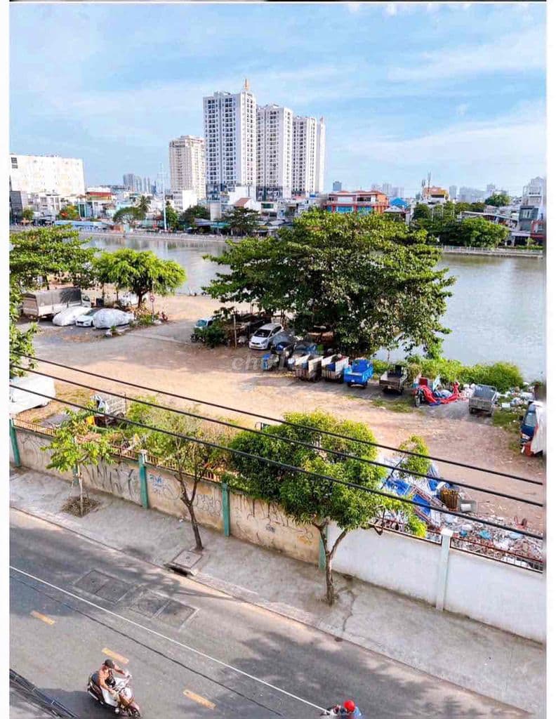 Bán gấp nhà mặt tiền Tôn Thất Thuyết view sông trực diện - Ảnh 2