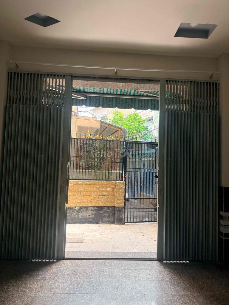 Sát MT Nguyễn Văn Luông - 3 tầng - 4 PN - Bank hỗ trợ 3t