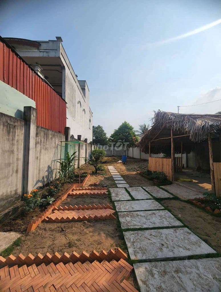 Nhà MT nhựa rẻ hơn hẻm xã Tân Nhựt BC