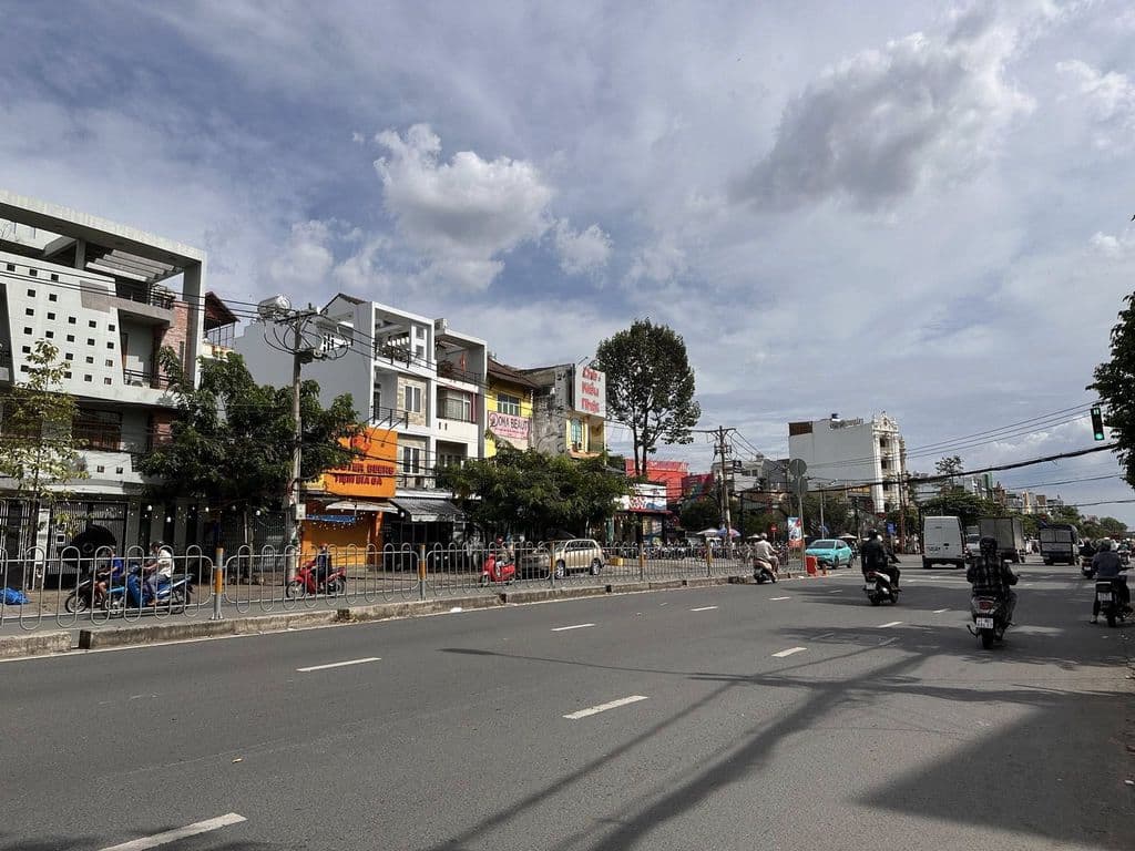 Bán nhà MT đường Tên Lửa, 4.5 x 20m, 3.5 tấm, 18.8 tỷ (Tín Hưng) - Ảnh 2