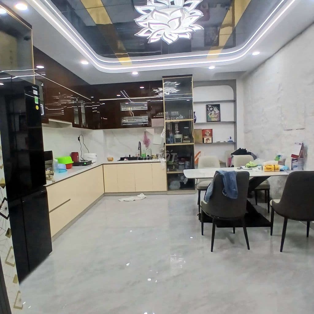 7 tỷ 850 thương lượng, nhà 5 tầng mới, đường 6 mét thông,dt: 4,17 × 12 - Ảnh 2