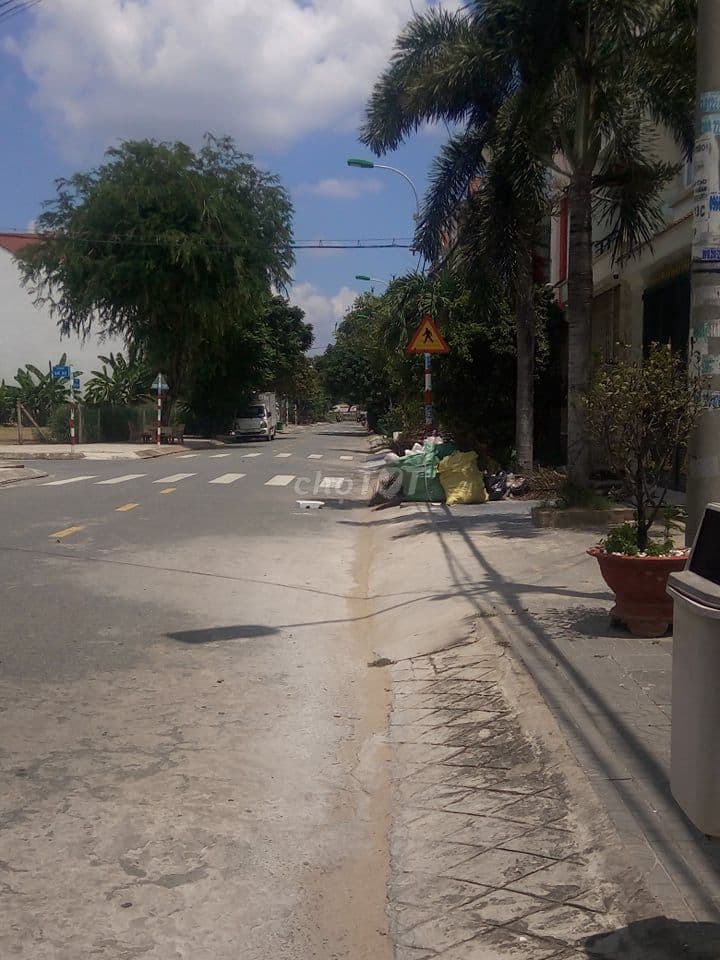 Đất giá rẻ xây biệt thự khu dân cư sang trọng Q. Bình Tân, 10x20m