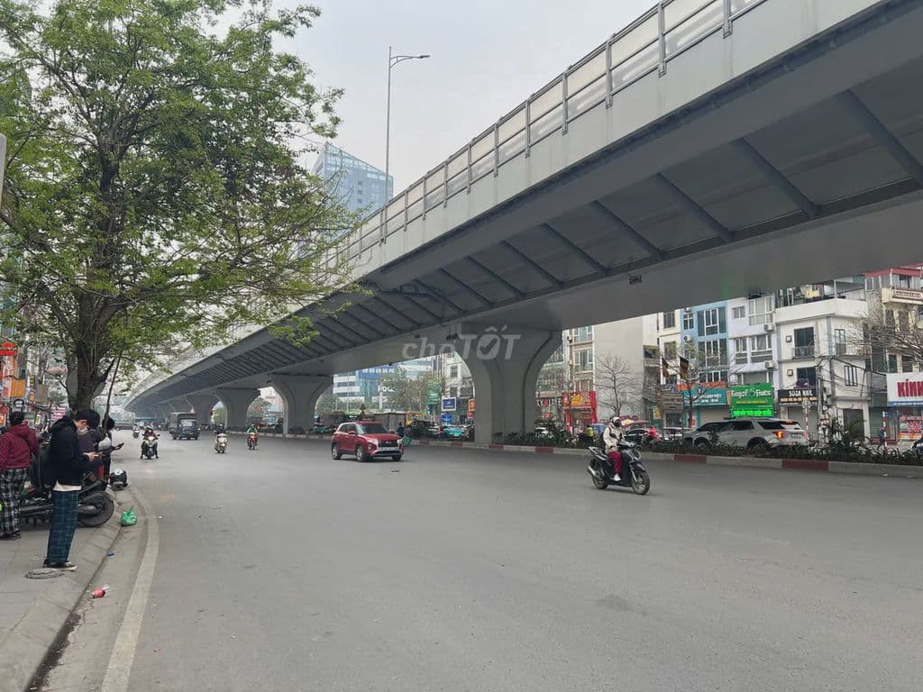 Tôi cần bán nhà mặt phố MINH KHAI - DƯƠNG VĂN BÉ KD Đỉnh MT 6M SĐCC