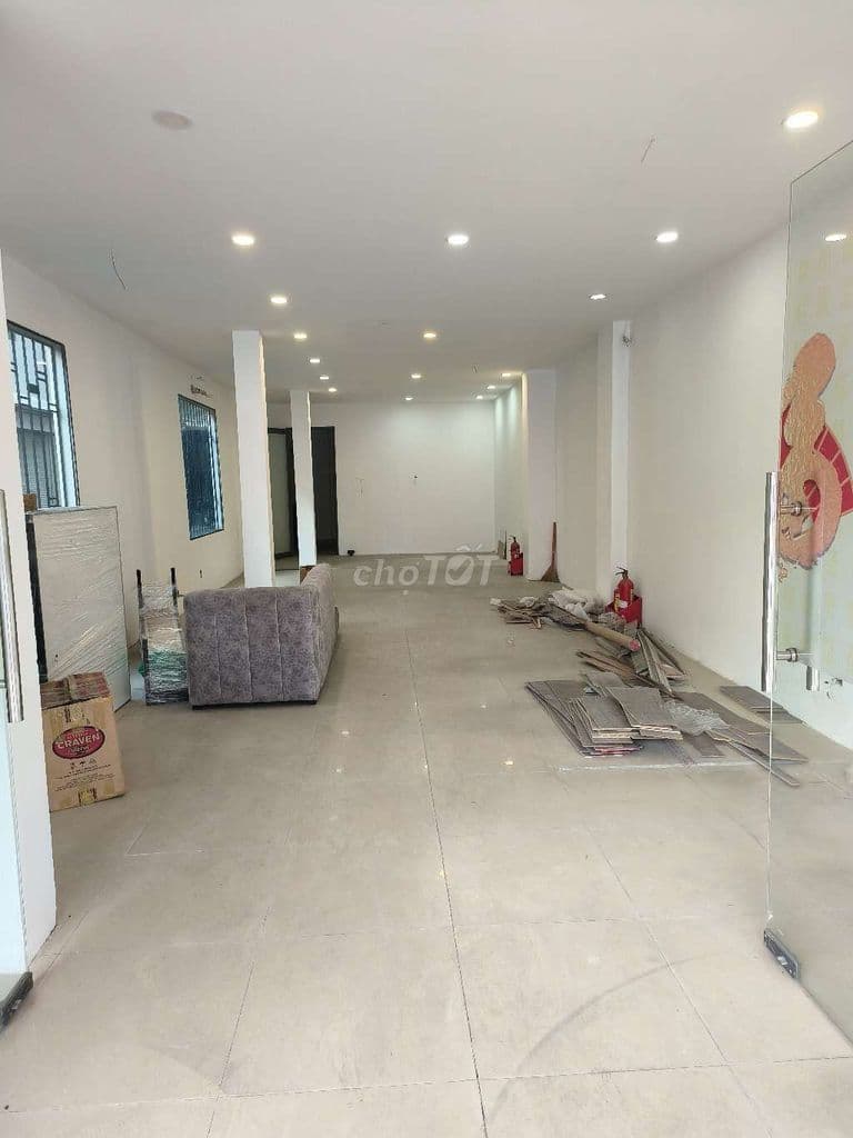 CHO THUÊ NHÀ GÓC 2 MT- NGAY NGÃ TƯ PHÚ NHUẬN - GIÁ 55 TRIỆU - Ảnh 2