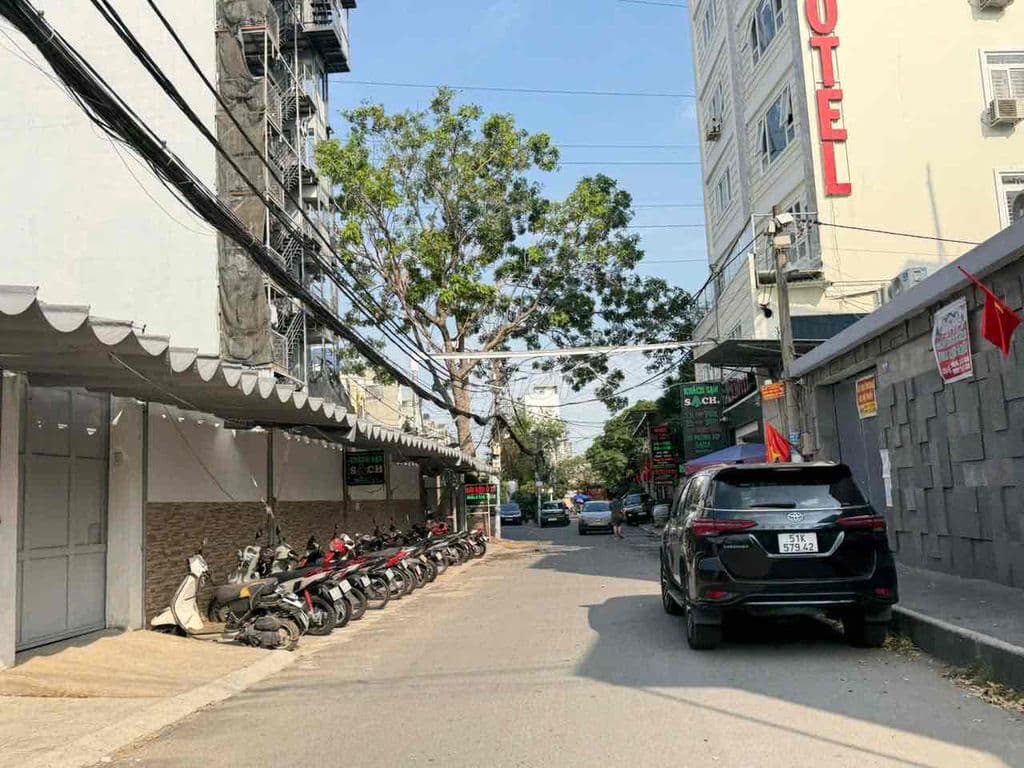 GIẢM MẠNH - BÁN ĐẤT LÊ VĂN CHÍ 114M2(5X23) CHỈ 6.x Tỷ HẺM XE HƠI CÓ TL - Ảnh 2