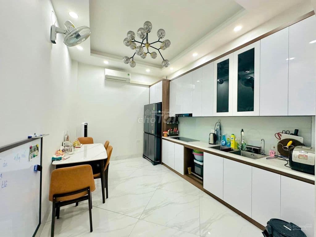 Văn Cao, ngõ ô tô thông, 2 thoáng, 30m ra phố, ở luôn, sổ CC, 41m2 - Ảnh 2