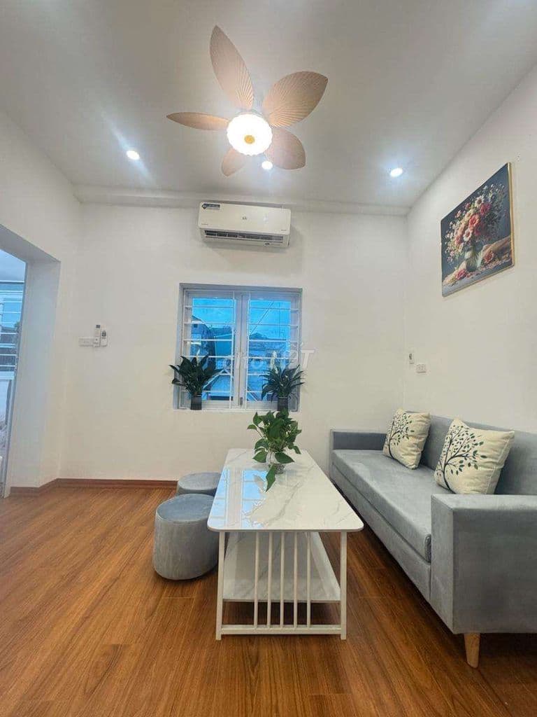 CÓ 102_ Bán căn hộ Hoàng Quốc Việt _ Giá rẻ _ Full NT_60m_2pn_2.x tỷ.