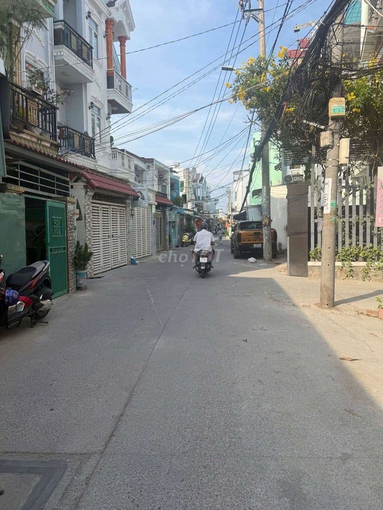 nhà hẻm bự 5x15m 1 lầu 4pn Huỳnh Tấn Phát sát pmh quận 7 4 tỷ 750