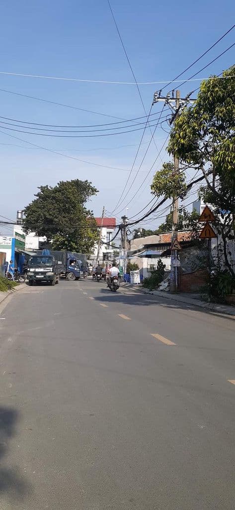 Bán nhà mặt tiền Trần Thị Hè, DT 5x20m, kiot + 3 phòng trọ, 6.9 tỷ TL