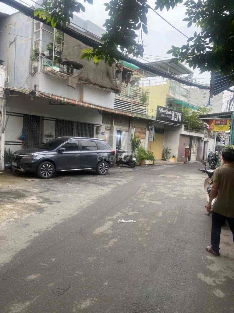 Bán nhà chính chủ ly thuong kiet dt 17 m gia 2.6 ti