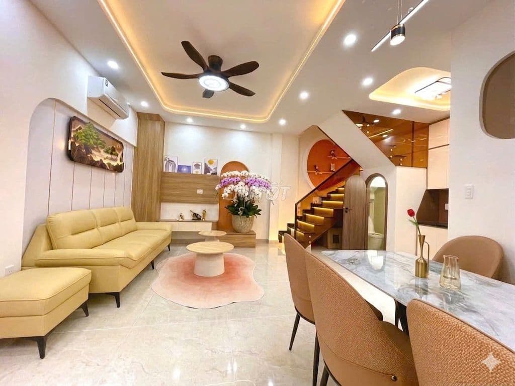 NHÀ MỚI full NỘI THẤT SANG - 6,9 tỷ HẺM XE HƠI phường Bình Lợi Trung